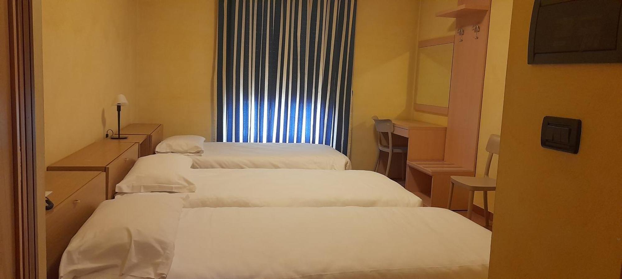 Hotel Ceretto Busca Buitenkant foto